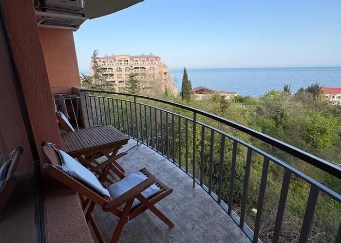 Apartment Cote D'azur In Varna With Amazing Sea View